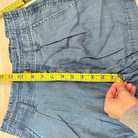 American Eagle Shorts Lyocell High Rise Button Front Fly Lightweight Size 0 - Picture 7 of 9